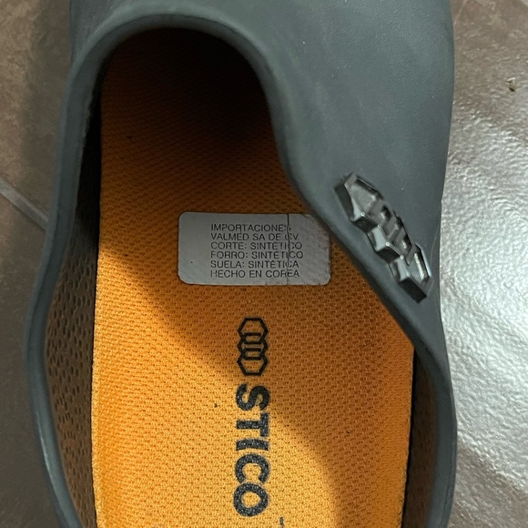 Stico Black Slip-On Clogs Slip Resistant - Picture 4 of 5